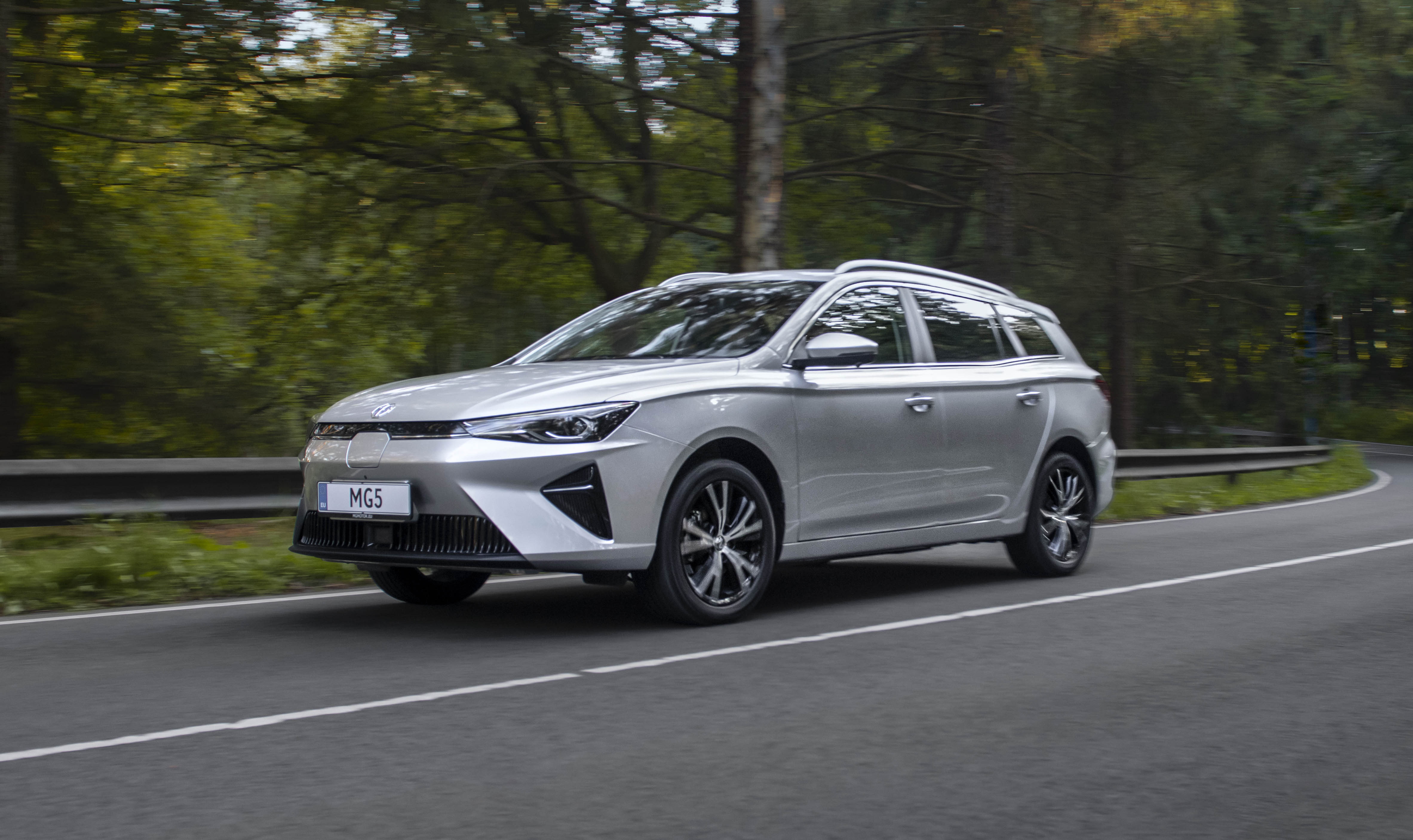 ▷ ¿No sabes qué coche comprar? Analizamos el MG5